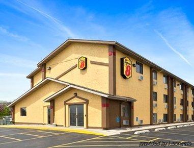 Hotel Super 8 By Wyndham Cedar Rapids Exterior foto